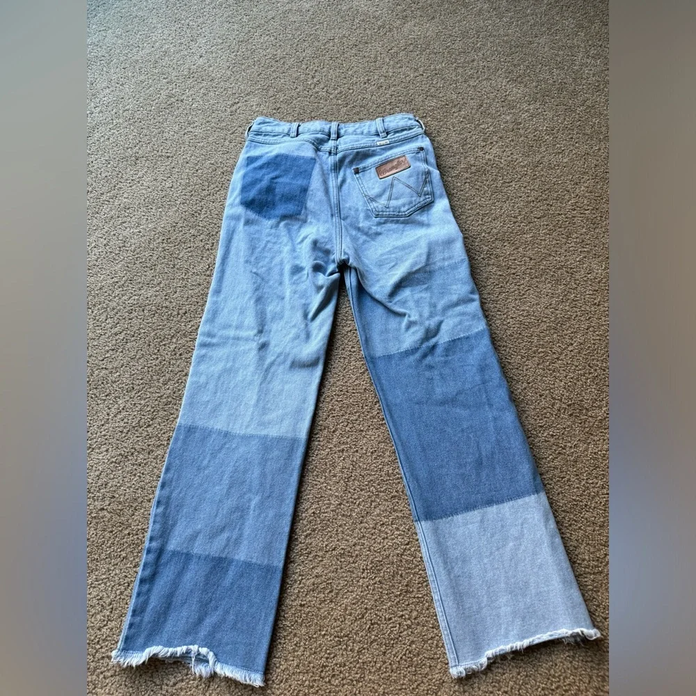 Buckle wrangler two tone jeans - Picture 2 of 3